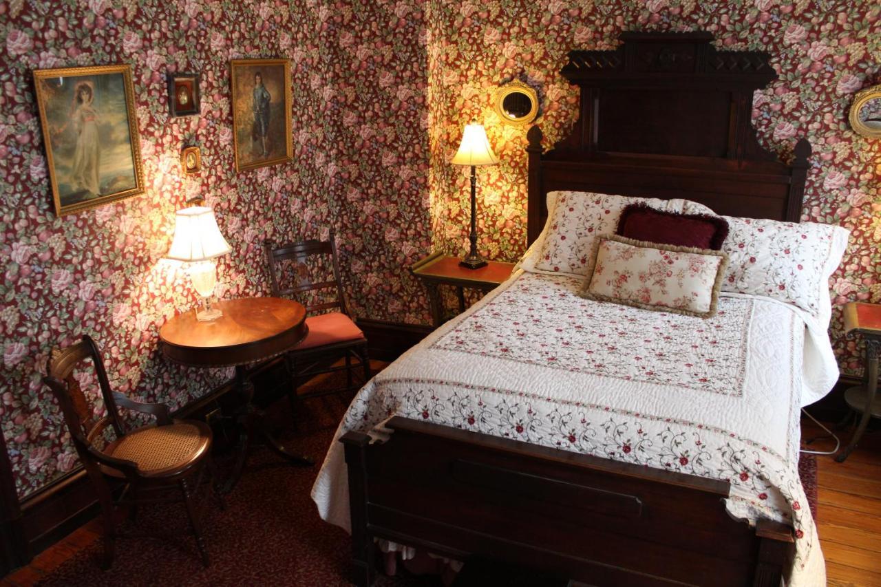 Faunbrook Bed & Breakfast (Adults Only) West Chester Habitación foto